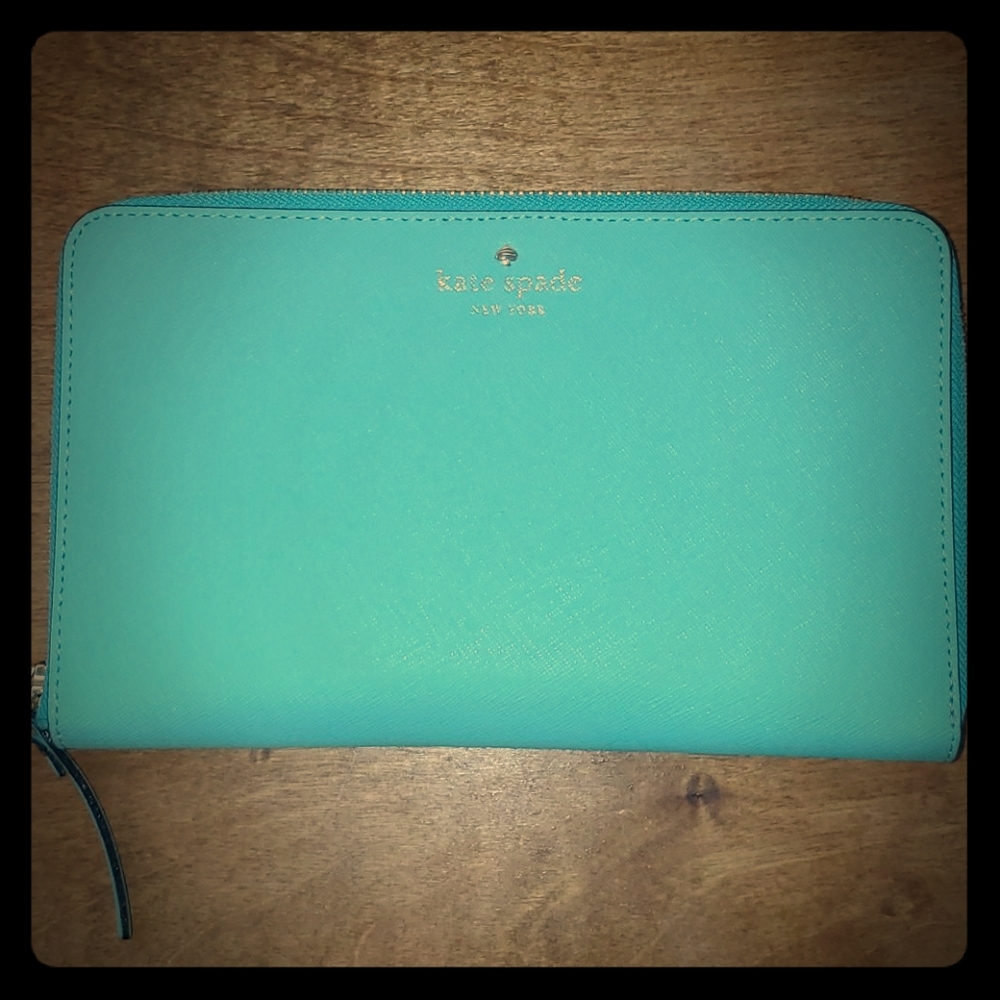 Kate Spade Travel Wallet
